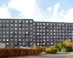 Da Studsgården skulle have renoveret facaden, valgte bygherre Stenis facadebeklædning, fordi facaden stadig står flot efter mange år andre steder i boligforeningen.